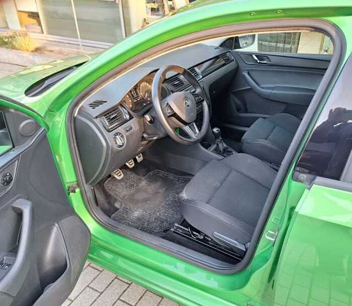 SKODA Rapid 1.2 TSI Ambition