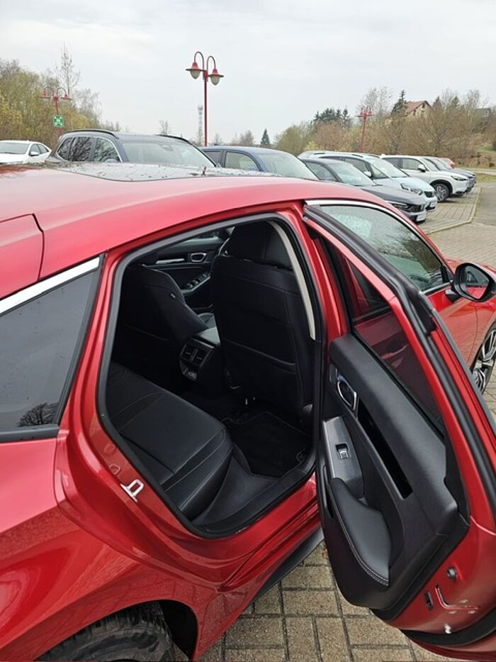 Honda Civic e:HEV 2.0 i-MMD Hybrid Advance