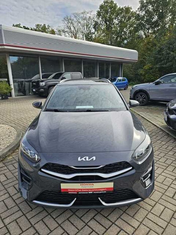 Kia Ceed SW 1.5 T-GDI DCT7 OPF GT Line