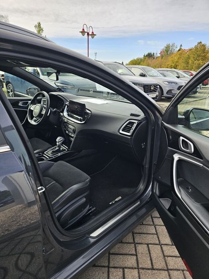 Kia Ceed SW 1.5 T-GDI DCT7 OPF GT Line
